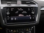 Volkswagen Tiguan 1.5 TSI R-Line 150 PK DSG | Black Style | Led | Panoramadak | Trekhaak | Camera | Navigatie |