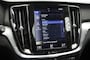 Volvo V60 2.0 B3 Momentum Business Automaat - Carplay, Digital Cockpit