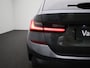BMW 3-Serie Touring 330e AUTOMAAT | M-PAKKET INTERIEUR & EXTERIEUR | HARMAN KARDON | CAMERA | NAVIGATIE | APPLE CARPLAY | CLIMA | CRUISE | PDC | ALCANTARA/LEDER | VIRTUEEL | 12 MAANDEN BOVAG GARANTIE |