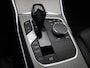 BMW 3-Serie Touring 330e AUTOMAAT | M-PAKKET INTERIEUR & EXTERIEUR | HARMAN KARDON | CAMERA | NAVIGATIE | APPLE CARPLAY | CLIMA | CRUISE | PDC | ALCANTARA/LEDER | VIRTUEEL | 12 MAANDEN BOVAG GARANTIE |