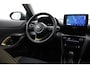 Toyota Yaris Cross 1.5 Hybrid Explore | Navigatie | Stoelverwarming | Parkeersensoren voor/achter | Keyless | Camera | Apple Carplay / Android Auto | Full LED | 17 inch