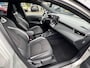 Toyota Corolla Touring Sports 1.8 HYBRID GR-SPORT APPLE/ANDROID PARK-SENSOREN KEYLESS SPORTSTOELEN STOELVERW 17" LM-VELGEN NL-AUTO