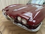 Chevrolet Corvette C2 Coupé / Matching Numbers / 350 PK / 4-Speed Manual / Milano Maroon Red / 1965 / Sidepipes / Kelsey Hayes Knock Off