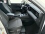 Volkswagen Tiguan 1.5 eTSI Life Edition | Trekhaak | Parkeerassistent | Stoel- en stuurwielverwarming | 3-zone airco | Dodehoek detectie |  Navigatie | Adaptieve cruise control |