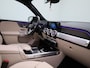 Mercedes-Benz GLB 200 Business Solution Luxury 7p. | Automaat | Panoramadak | Climate Control | Achteruitrijcamera | Lichtmetalen Velgen | Lederen Bekleding |