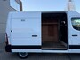 Renault Master T33 2.3 dCi L2H2 Générique! 3-Pers.! Nwe APK!