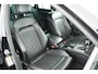 Volkswagen Passat Variant 1.5 TSI 150pk DSG R-Line Business + Trekhaak Camera Leder Stoelverwarming Virtual Cockpit Navigatie