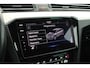 Volkswagen Passat Variant 1.5 TSI 150pk DSG R-Line Business + Trekhaak Camera Leder Stoelverwarming Virtual Cockpit Navigatie