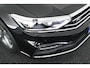 Volkswagen Passat Variant 1.5 TSI 150pk DSG R-Line Business + Trekhaak Camera Leder Stoelverwarming Virtual Cockpit Navigatie