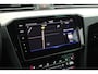 Volkswagen Passat Variant 1.5 TSI 150pk DSG R-Line Business + Trekhaak Camera Leder Stoelverwarming Virtual Cockpit Navigatie
