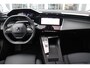 Peugeot 408 1.2 Hybrid 145PK e-DCS6 ALLURE | AGR STOELEN | 360° CAMERA | KEYLESS ENTRY/START | DRAADLOOS APPLE CARPLAY/ANDROID AUTO | DRAADLOOS TELEFOONLADEN | STOEL/STUUR VERWARMING | DAB+ RADIO | NAVIGATIE | ADAPTIVE CRUISE CONTROL | DODEHOEK DETECTIE | 19" LICHTMETALEN VELGEN | PARKEERSENSOREN VOOR + ACHTER |