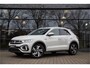 Volkswagen T-Roc 1.5 TSI R-Line Edition , Ascot Grijs, Adap. cruise, Stoel/stuurverwarming,