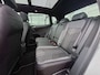 Volkswagen Tiguan 1.5 TSI R-Line | Navigatie/Android/Apple Carplay | LM Velgen 19" | Elektrisch Glazen Panoramadak | Voorstoelen Verwarmd | Cruise Control Adaptief | Achteruitrijcamera | Airco |