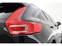 Volvo XC40 2.0 T4 R-Design | Pano | Trekhaak | Lava- interieur | 20 inch | H&K Audio | ACC | Standkachel |