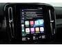 Volvo XC40 2.0 T4 R-Design | Pano | Trekhaak | Lava- interieur | 20 inch | H&K Audio | ACC | Standkachel |
