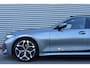 BMW 3-Serie Touring 318i High Executive M-Sport | LED | Carplay | Adapt. Cruise | DAB | Navi | Clima | PDC V+A | 19" LMV