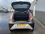 Toyota Aygo 1.0 VVT-i x-joy Nieuw geleverd incl: Climate control, Parkeerhulp camera, Navigatie, LM velgen, Metallic lak,