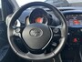 Toyota Aygo 1.0 VVT-i x-joy Nieuw geleverd incl: Climate control, Parkeerhulp camera, Navigatie, LM velgen, Metallic lak,