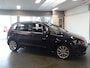 Volkswagen Golf Sportsvan 1.2 TSI Highline Automaat, Navigatie, Achteruitrijcamera, Elek ramen/Spiegels, Clima controle, Cruise controle, Wegklapbare trekhaak, Lm velgen 17'', Full options, Nederlandse auto, Uniek 58.000km!!! Bovag afleverpakket 695,-