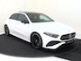 Mercedes-Benz A-klasse 180 Star Edition AMG Line Panoramadak / Nightpakket / Keyless / 19'' Velgen / Parkeercamera / Carplay /