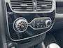 Renault Clio 0.9 TCe Intens Schitterende Clio incl: Navigatie, Climate control, Cruise control, Parkeerhulp camera incl parkeersensoren achter, LM velgen, Privacyglass