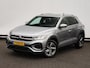 Volkswagen T-Roc 1.0 TSI 110 pk R-Line | Navigatie | Trekhaak | Achteruitrijcamera | Climatronic | Dodehoeksensor |