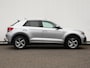 Volkswagen T-Roc 1.0 TSI 110 pk R-Line | Navigatie | Trekhaak | Achteruitrijcamera | Climatronic | Dodehoeksensor |
