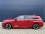 Peugeot 308 Sw Hybrid 145pk e-DCS6 GT | Navigatie | 360 camera | Apple Carplay/Android Auto | Climate control | Cruise control | Nieuw model |