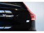 Volvo XC40 Recharge Core 70 kWh | Stoelverwarming | Stuurwielverwarming | 4-seizoenen banden | Warmtepomp | 1ste Eigenaar | Google Infotainment | Parkeercamera | Parkeersensoren voor + achter | draadloze telefoonlader