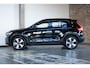 Volvo XC40 Recharge Core 70 kWh | Stoelverwarming | Stuurwielverwarming | 4-seizoenen banden | Warmtepomp | 1ste Eigenaar | Google Infotainment | Parkeercamera | Parkeersensoren voor + achter | draadloze telefoonlader