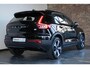 Volvo XC40 Recharge Core 70 kWh | Stoelverwarming | Stuurwielverwarming | 4-seizoenen banden | Warmtepomp | 1ste Eigenaar | Google Infotainment | Parkeercamera | Parkeersensoren voor + achter | draadloze telefoonlader