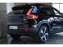 Volvo XC40 Recharge Core 70 kWh | Stoelverwarming | Stuurwielverwarming | 4-seizoenen banden | Warmtepomp | 1ste Eigenaar | Google Infotainment | Parkeercamera | Parkeersensoren voor + achter | draadloze telefoonlader