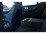 Volvo XC40 Recharge Core 70 kWh | Stoelverwarming | Stuurwielverwarming | 4-seizoenen banden | Warmtepomp | 1ste Eigenaar | Google Infotainment | Parkeercamera | Parkeersensoren voor + achter | draadloze telefoonlader