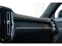 Volvo XC40 Recharge Core 70 kWh | Stoelverwarming | Stuurwielverwarming | 4-seizoenen banden | Warmtepomp | 1ste Eigenaar | Google Infotainment | Parkeercamera | Parkeersensoren voor + achter | draadloze telefoonlader