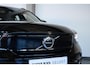 Volvo XC40 Recharge Core 70 kWh | Stoelverwarming | Stuurwielverwarming | 4-seizoenen banden | Warmtepomp | 1ste Eigenaar | Google Infotainment | Parkeercamera | Parkeersensoren voor + achter | draadloze telefoonlader