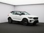 Volvo XC40 2.0 B4 Plus Black Edition / Nubuck Bekleding / Harman Kardon / Stoel+Stuurverwarming / Adaptive Cruise / Pilot Assist / BLIS / Keyless /