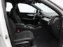 Volvo XC40 2.0 B4 Plus Black Edition / Nubuck Bekleding / Harman Kardon / Stoel+Stuurverwarming / Adaptive Cruise / Pilot Assist / BLIS / Keyless /
