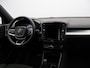 Volvo XC40 2.0 B4 Plus Black Edition / Nubuck Bekleding / Harman Kardon / Stoel+Stuurverwarming / Adaptive Cruise / Pilot Assist / BLIS / Keyless /