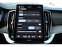 Volvo XC90 2.0 T8 Plug-in hybrid AWD Ultra Dark | Matrix LED Koplampen | Actieve Luchtvering Met FOUR-C | Bowers & Wilkins Audiosysteem | Nappaleer Met Ventilatie | Massagefunctie Voorstoelen | 4-Zone Electronic Climate Control | Volvo Guard Alarm | Panoramisch Schuif-/Kanteldak | Grafisch Head-up Display | Gelamineerde Zijruiten Rondom | Extra Getint Glas Achter | 22 inch Lichtmetalen Velgen | Adaptieve Cruise Control Met Pilot Assist |