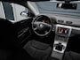 Volkswagen Passat 2.0 FSI Comfortline | Climate control | PDC v+a | Cruise control | Trekhaak