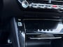 Peugeot e-208 EV GT 350 50 kWh Panoramadak | Stoelverwarming | 3 fase | Keyless | Camera | Carplay/android auto |