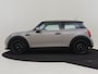 MINI One Mini 1.5 Classic | Cruise control | Navigatie | Parkeer sensor achter | DAB | Keyless start | 15"LMV