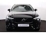 Volvo XC60 T8 Recharge AWD Ultra Dark - Panorama/schuifdak - IntelliSafe Assist & Surround - 360º Camera - Harman/Kardon audio - Adaptieve LED koplampen - Verwarmde voorstoelen, stuur & achterbank - Parkeersensoren voor & achter - Elektr. bedienb. voorstoelen met geheugen - Head up display - Draadloze tel. lader - Extra getint glas - Elektr. inklapbare trekhaak - 20' LMV