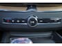 Volvo XC60 T8 Recharge AWD Ultra Dark - Panorama/schuifdak - IntelliSafe Assist & Surround - 360º Camera - Harman/Kardon audio - Adaptieve LED koplampen - Verwarmde voorstoelen, stuur & achterbank - Parkeersensoren voor & achter - Elektr. bedienb. voorstoelen met geheugen - Head up display - Draadloze tel. lader - Extra getint glas - Elektr. inklapbare trekhaak - 20' LMV