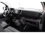 Toyota ProAce Worker 2.0 D-4D Professional Long | Automaat | Black-Platinum pakket | 3 persoons | Navigatie | Trekhaak |