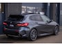 BMW 1-Serie M135i xDrive | Pano | Shadow-Line | LED Projector | Live Cockpit | HUD | Carplay | Sfeer | Active Guard Plus | Camera | Draadloos Laden | 19 Inch M-Sport | Keyless | 1 Eigenaar | Dealer Onderhouden | BTW | Garantie