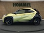 Toyota Aygo X 1.0 VVT-i S-CVT Premium - ORIGINEEL NEDERLANDSE AUTO - PARKEERSENSOREN VOOR EN ACHTER - DRAADLOZE TELEFOON LADER - KEYLESS ENTRY & START - DRAADLOZE APPLE CARPLAY/ANDROID AUTO - STOELVERWARMING