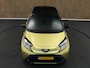 Toyota Aygo X 1.0 VVT-i S-CVT Premium - ORIGINEEL NEDERLANDSE AUTO - PARKEERSENSOREN VOOR EN ACHTER - DRAADLOZE TELEFOON LADER - KEYLESS ENTRY & START - DRAADLOZE APPLE CARPLAY/ANDROID AUTO - STOELVERWARMING