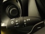 Toyota Aygo X 1.0 VVT-i S-CVT Premium - ORIGINEEL NEDERLANDSE AUTO - PARKEERSENSOREN VOOR EN ACHTER - DRAADLOZE TELEFOON LADER - KEYLESS ENTRY & START - DRAADLOZE APPLE CARPLAY/ANDROID AUTO - STOELVERWARMING