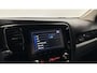 Mitsubishi Outlander 2.4 PHEV Pure NAVI CAMERA CARPLAY ECC CRUISE STOELVERWARMING.